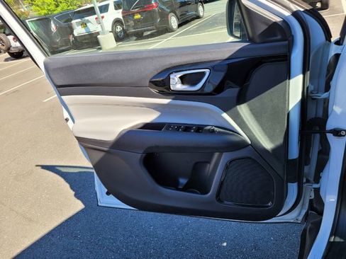 New 2024 Jeep Compass Limited image 27