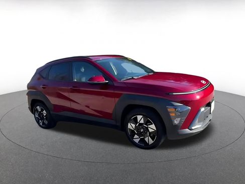 Used 2025 Hyundai Kona SEL image 2