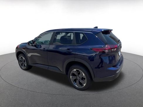 Used 2025 Nissan Rogue SV FWD image 10