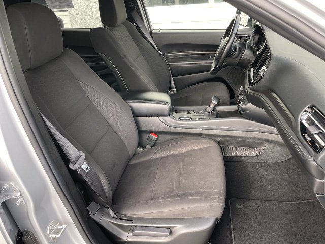Used 2024 Dodge Durango SXT w/ 3rd Row Seating Group AWD/4WD image 24