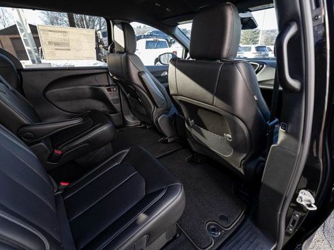 New 2026 Chrysler Voyager LX image 23