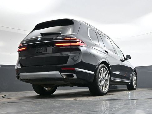 Used 2025 BMW X7 xDrive40i image 32