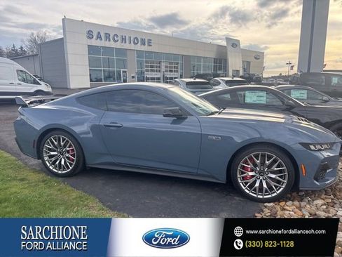 Used 2025 Ford Mustang GT Premium image 1