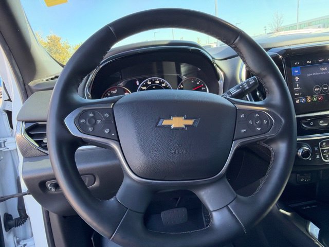 Used 2023 Chevrolet Traverse Premier FWD image 13