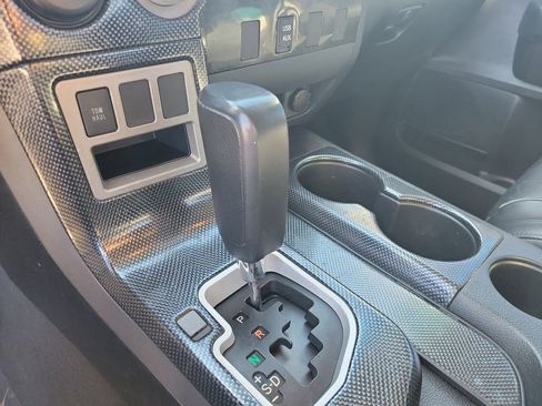 Used 2010 Toyota Tundra 2WD Double Cab image 24