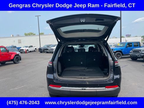 Certified 2023 Jeep Grand Cherokee Limited w/ Luxury Tech Group II AWD/4WD image 29