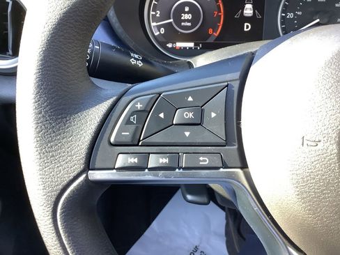 Used 2025 Nissan Versa SV w/ Trunk Package image 21