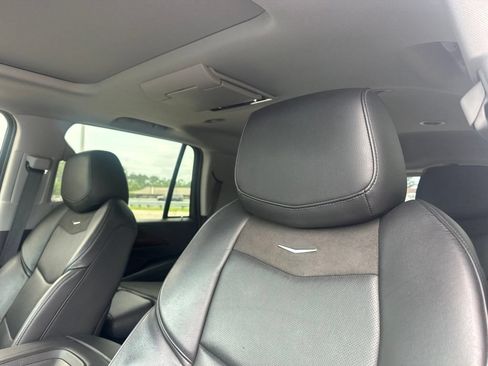 Used 2019 Cadillac Escalade Premium Luxury RWD image 14