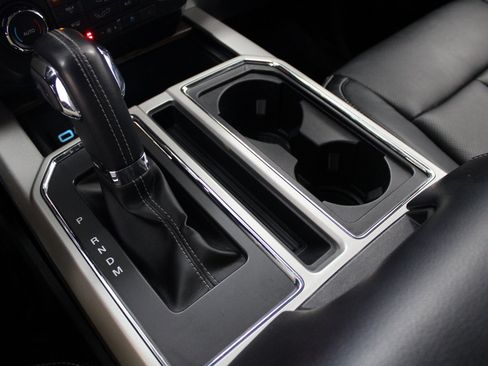 Used 2018 Ford F150 Lariat image 39