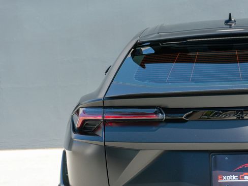 Used 2023 Lamborghini Urus Performante AWD/4WD image 50