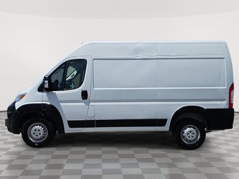 Used 2025 RAM ProMaster 2500 w/ Convenience Group FWD image 5