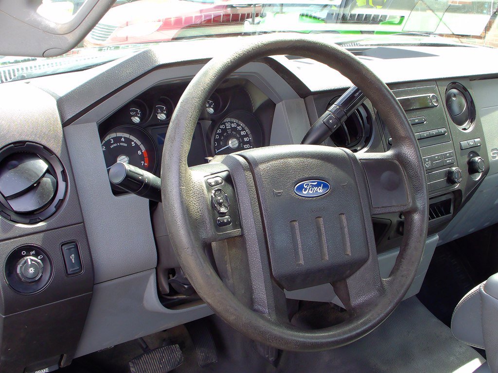 Used 2013 Ford F250 XL RWD image 9