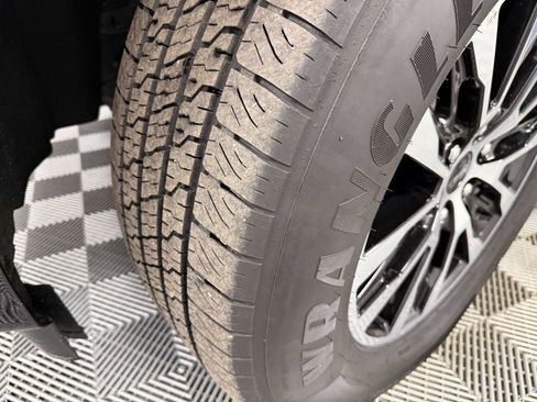 Used 2025 Ford Expedition Max Platinum image 43