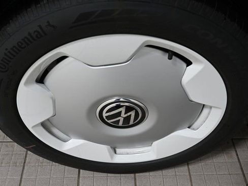 New 2025 Volkswagen ID. Buzz 1st Edition image 21