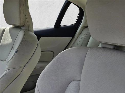 Used 2024 Volvo S60 B5 Plus w/ Climate Package FWD image 13