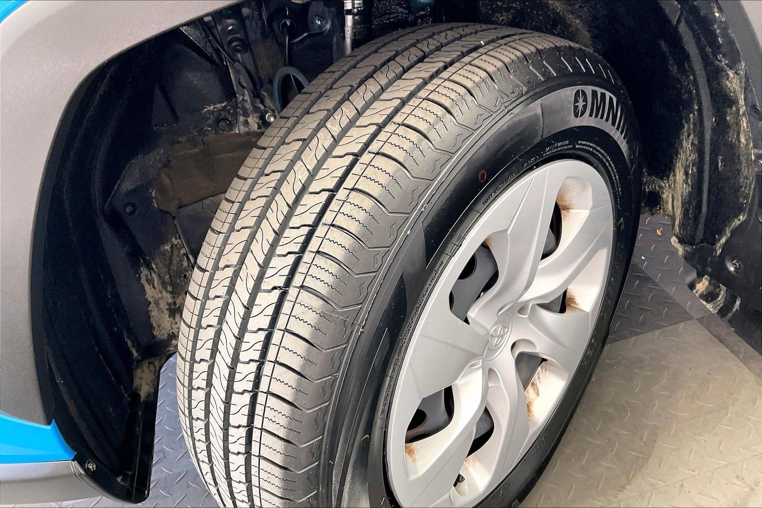 Used 2019 Toyota RAV4 LE w/ All Weather Liner Package FWD image 34