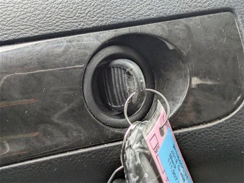 Used 2018 Dodge Grand Caravan SE w/ UConnect Hands-Free Group image 29