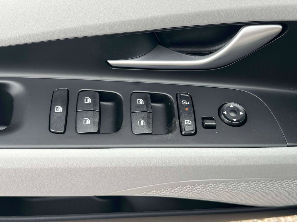 New 2026 Hyundai Elantra SEL Sport FWD image 14