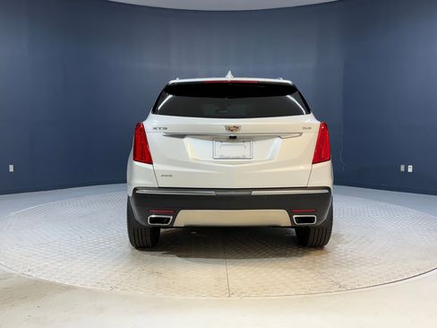Used 2018 Cadillac XT5 Platinum w/ Driver Assist Package image 10