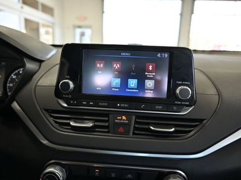 Used 2024 Nissan Altima 2.5 S image 16