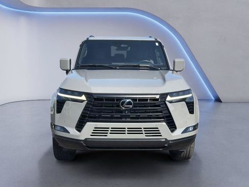 Used 2024 Lexus GX 550 w/ Accessory Package (Z1) AWD/4WD image 2