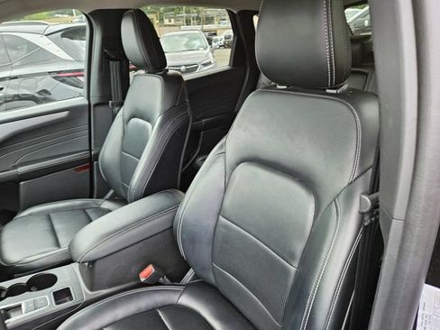 Used 2025 Ford Escape Platinum AWD/4WD image 7