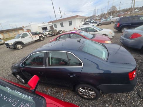 Used 2007 Volkswagen Jetta 2.5 image 2