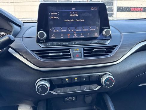 Used 2023 Nissan Altima 2.5 SV image 18