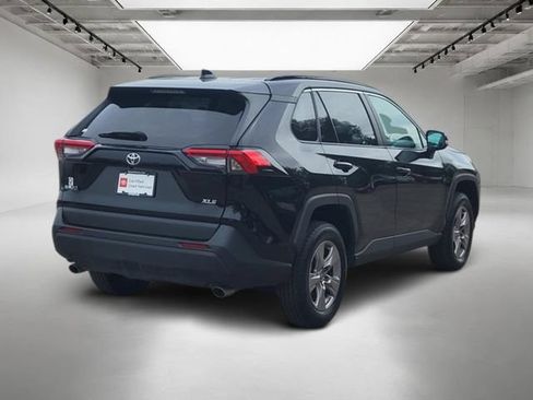 Used 2025 Toyota RAV4 XLE FWD image 6
