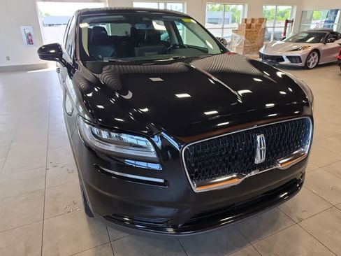 Used 2021 Lincoln Nautilus Reserve w/ Monochromatic Package AWD/4WD image 4