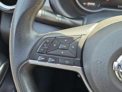 Used 2019 Nissan Kicks SV FWD image 21