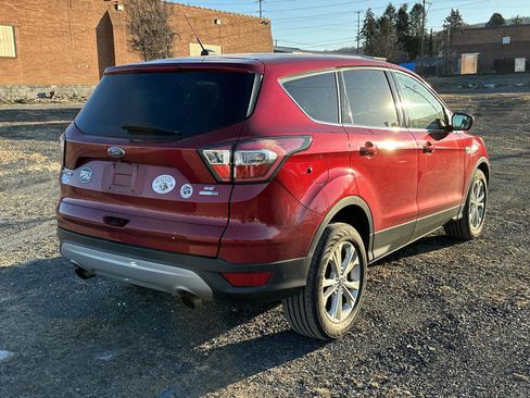 Used 2017 Ford Escape SE image 8