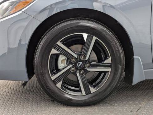 Used 2025 Nissan Sentra SV FWD image 30
