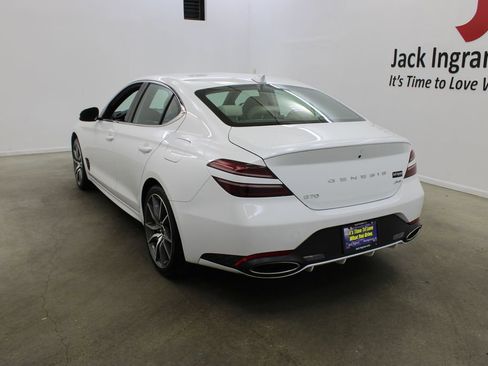 Used 2025 Genesis G70 2.5T image 3