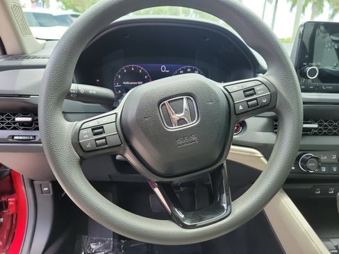 Used 2025 Honda Accord SE image 29
