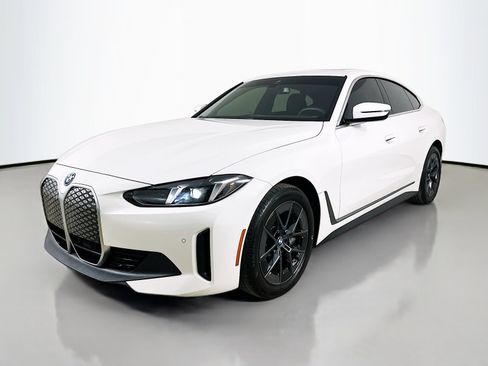 Used 2025 BMW i4 eDrive40 RWD image 1