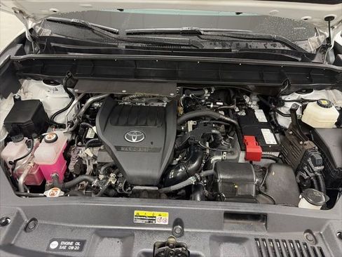 Used 2023 Toyota Highlander LE image 26