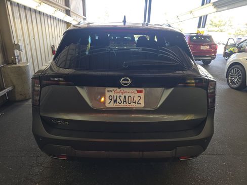 Used 2026 Nissan Kicks SV FWD image 7