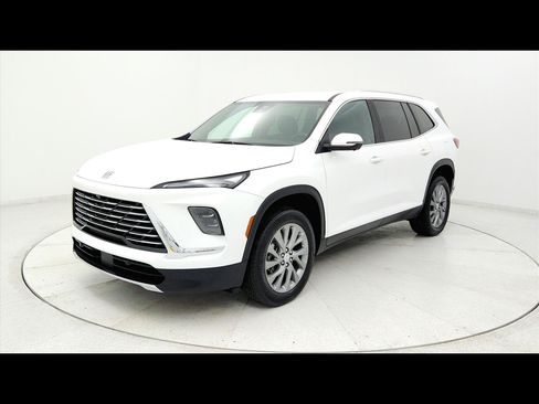 Used 2025 Buick Enclave Preferred FWD image 1