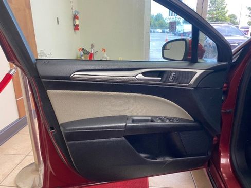 Used 2017 Ford Fusion S image 12