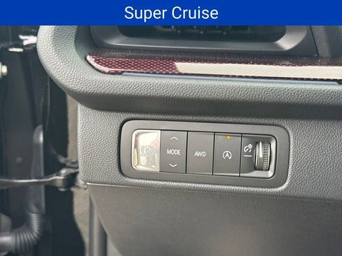 New 2026 Chevrolet Traverse Z71 w/ Enhanced Driving Package AWD/4WD image 14