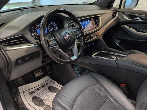 Used 2023 Buick Enclave Essence AWD/4WD image 10