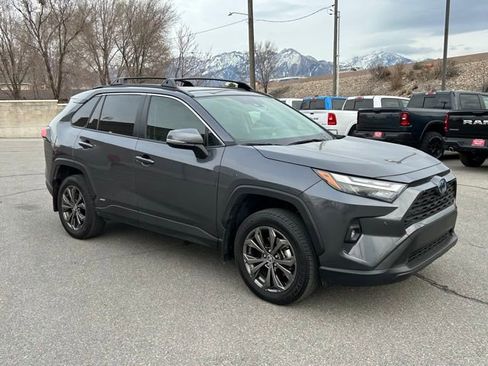 Used 2023 Toyota RAV4 XLE Premium image 9