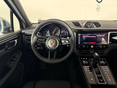 New 2026 Porsche Macan image 20