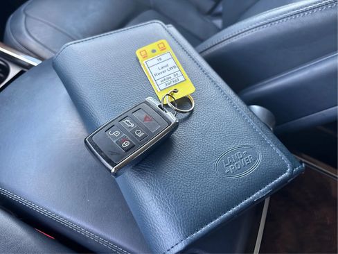 Used 2018 Land Rover Range Rover Long Wheelbase Autobiography image 42