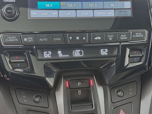 Used 2023 Honda Odyssey EX-L image 15