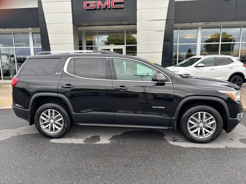 Used 2017 GMC Acadia SLE w/ Driver Alert Package I AWD/4WD image 3