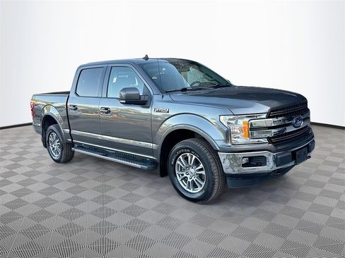 Used 2019 Ford F150 Lariat w/ Trailer Tow Package image 4