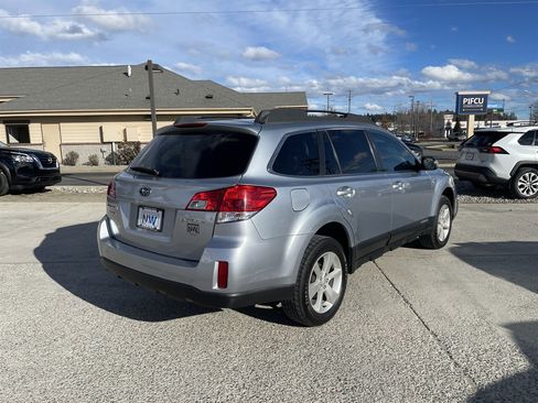 Used 2013 Subaru Outback 2.5i Premium w/ All-Weather Pkg image 33