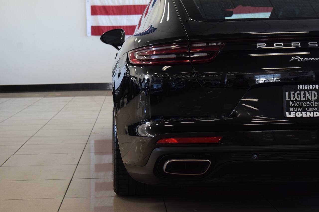 Used 2018 Porsche Panamera 4 AWD/4WD image 34